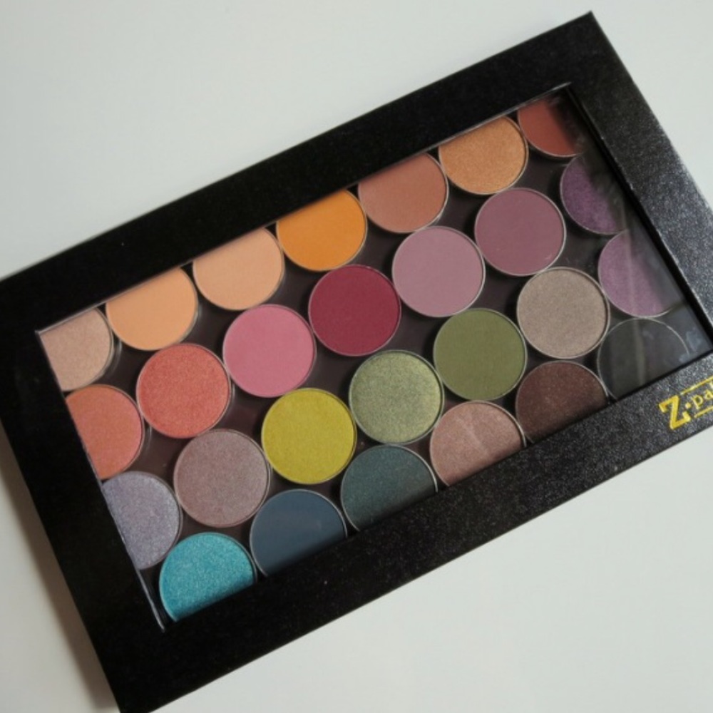 Makeup geek ultimate eyeshadow palette